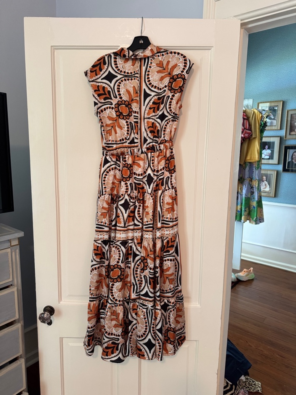 Dress - Picture 6 of 6